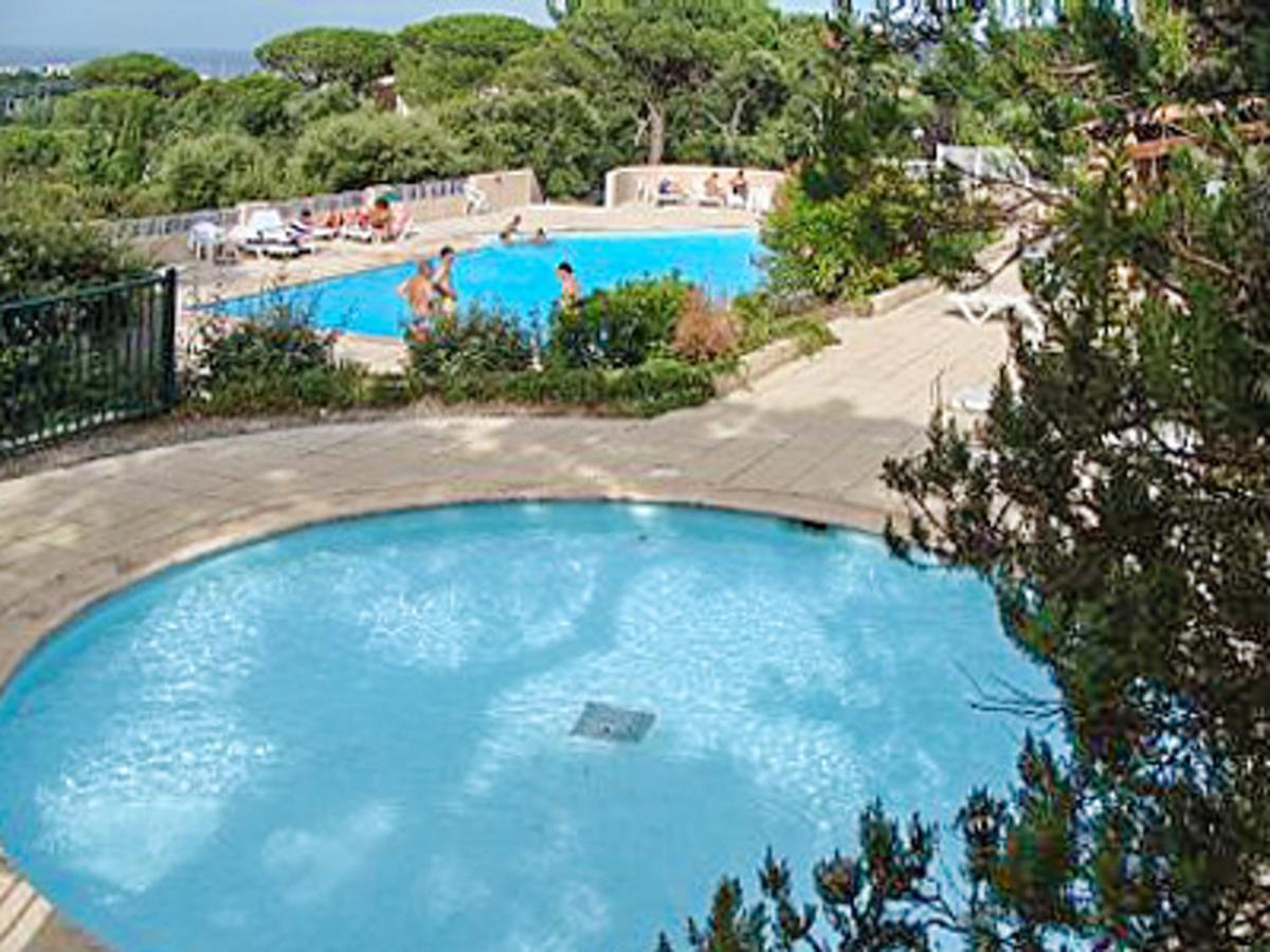 Maison Charmante A Cogolin Avec Vue Sur La Mer Et Piscine Exteriör bild